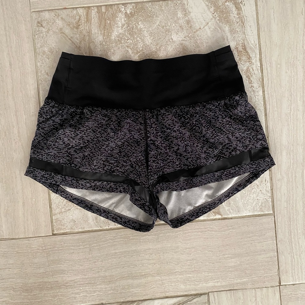 Lululemon shorts size 6